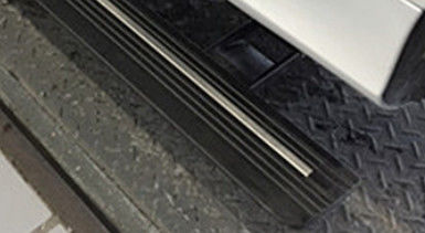 Volvo XC60 Anti Slip Electric Side Steps , Power Retractable Running Boards Max Load 200KG